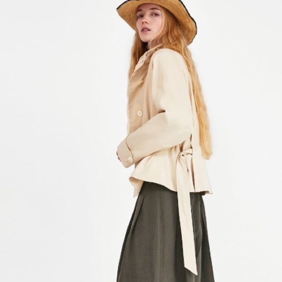 ZARA Pleated Jacket with Gathered Detail - Picture 6 of 8